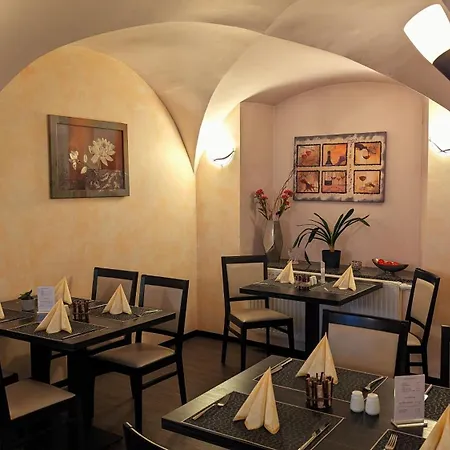 Zum Waldstein Hotel