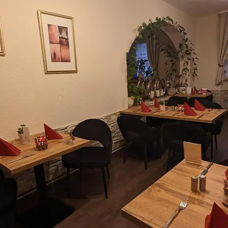 Zum Waldstein Hotel